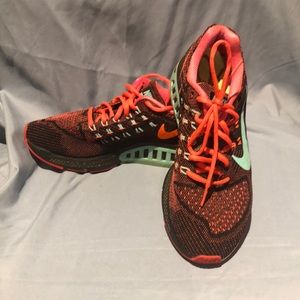 Nike air zoom Run Shoes ladies 7.5shoes 683737-600